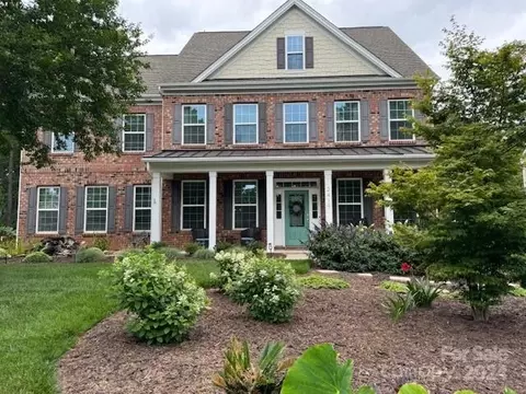 2419 Hamlet Ct, Matthews, NC 28105