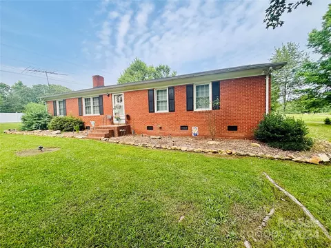 17146 Pond Rd, Locust, NC 28097