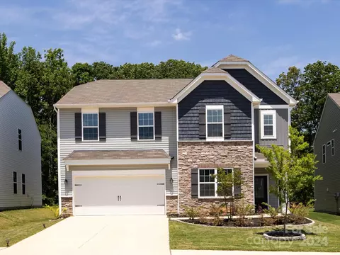 207 Abersham Dr, Mooresville, NC 28115
