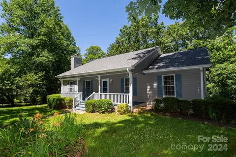103 Daybreak Ln, Asheville, NC 28805