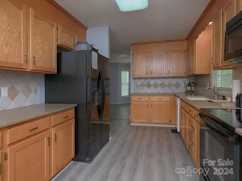 Kitchen - 444 Cress Loop Rd, Salisbury, NC 28147 photo 2 of 4