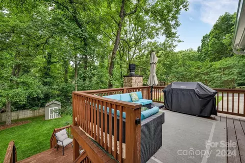 Exterior - 3000 Champaign St, Charlotte, NC 28210 photo 5 of 6
