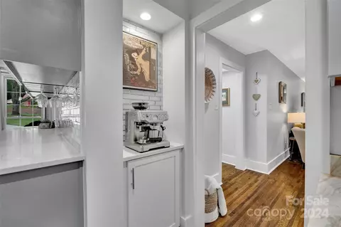 Entry Way - 3000 Champaign St, Charlotte, NC 28210 photo 2 of 2