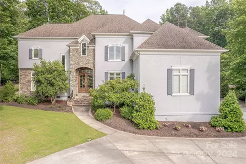 1021 Seminole Dr, Marvin, NC 28173