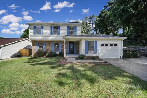 7126 Bluff Wood Cv, Charlotte, NC 28212