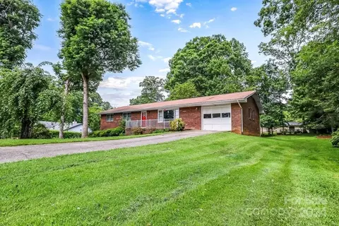 20 Ashcroft Rd, Arden, NC 28704