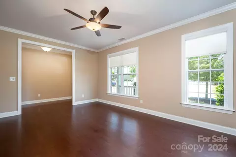 Living - 18334 Glenealy Dr, Cornelius, NC 28031 photo 2 of 5