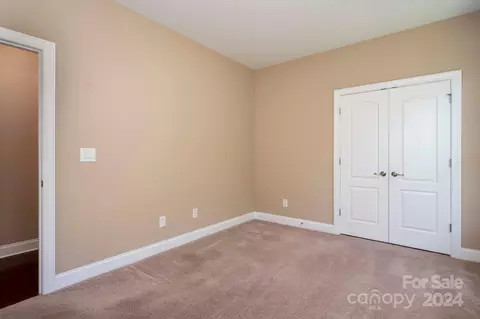 Bedroom - 18334 Glenealy Dr, Cornelius, NC 28031 photo 6 of 9