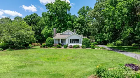 4689 Rock Barn Rd, Claremont, NC 28610