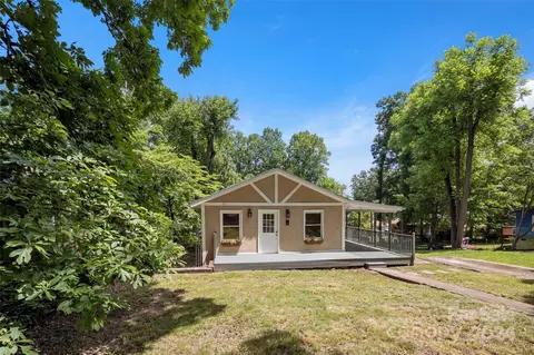 33 Robinson Ave, Asheville, NC 28803