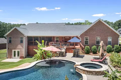 7036 Burgundy Ln, Denver, NC 28037