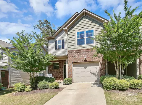 5027 Mockernut Ln, Fort Mill, SC 29707