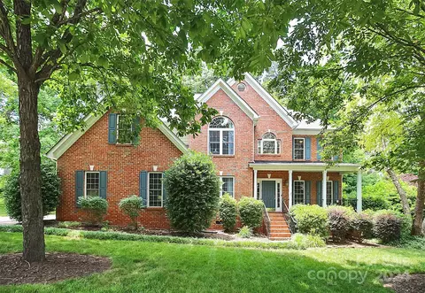 4506 Brent Wood Dr, Belmont, NC 28012