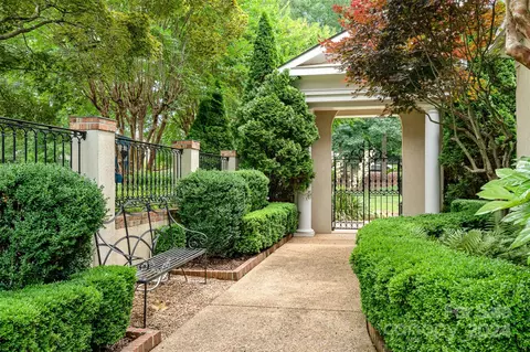 1017 Belvedere Dr, Albemarle, NC 28001
