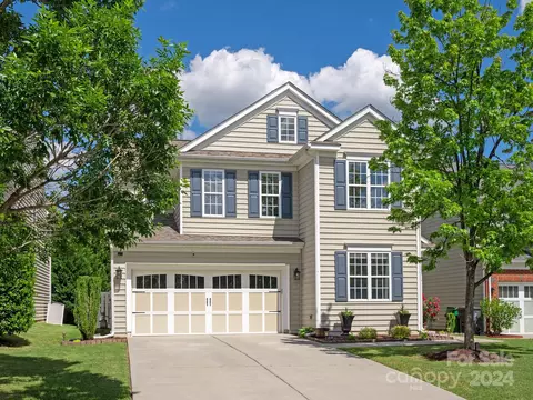 6515 Manitoba Ln, Charlotte, NC 28277