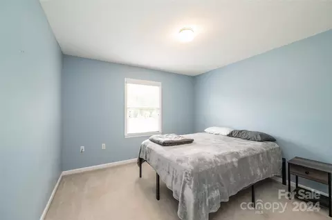 Bedroom - 3811 River Rd, Hickory, NC 28602 photo 7 of 8