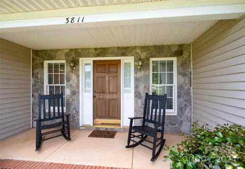 Exterior - 3811 River Rd, Hickory, NC 28602 photo 2 of 8