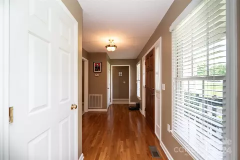 Entry Way - 3811 River Rd, Hickory, NC 28602 photo 1 of 1