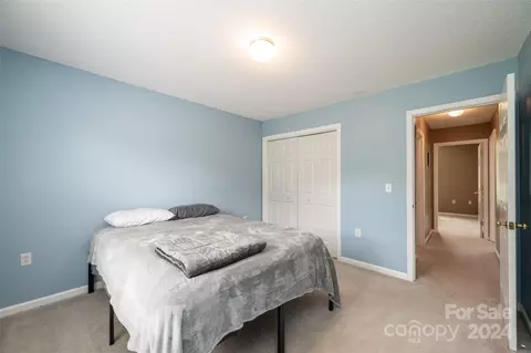 Bedroom - 3811 River Rd, Hickory, NC 28602 photo 6 of 8