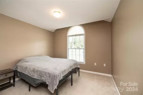 Bedroom - 3811 River Rd, Hickory, NC 28602 photo 2 of 8