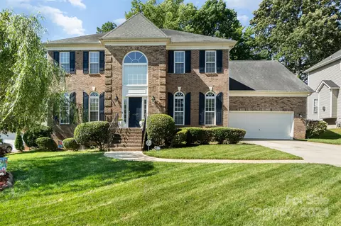 4142 Oakton Ridge Ct, Matthews, NC 28105