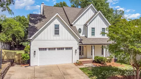 10427 Rougemont Ln, Charlotte, NC 28277