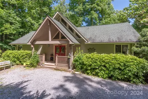 3191 Pigeon Rd, Waynesville, NC 28786