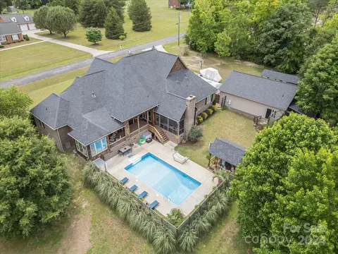 117 Jamestowne Cir, Clover, SC 29710