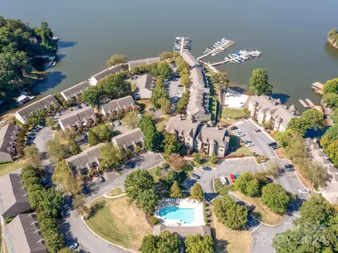 14623 Waterside Dr, Charlotte, NC 28278
