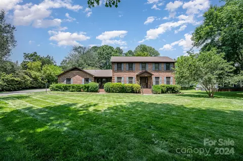 5619 Wildflower Ct, Mint Hill, NC 28227