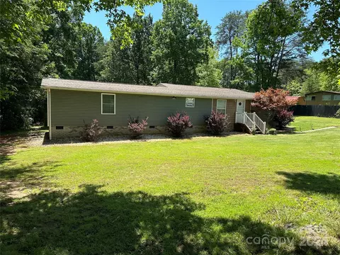 5469 Bucks Garage Rd, Maiden, NC 28650