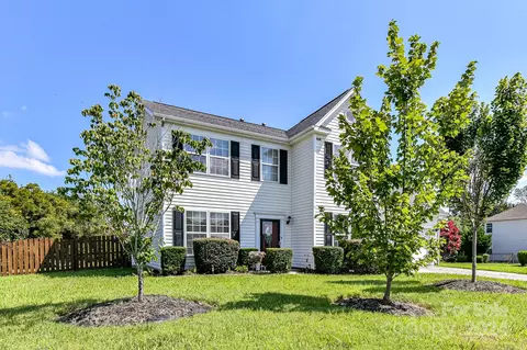 7235 Claiborne Woods Rd, Charlotte, NC 28216