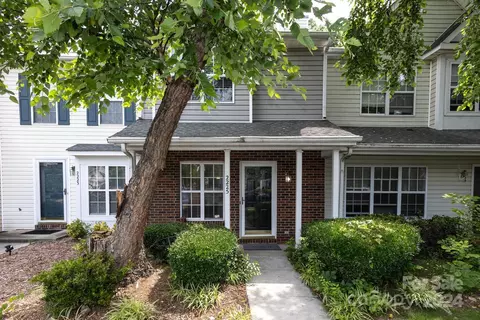 2225 Cigar Ct, Charlotte, NC 28273