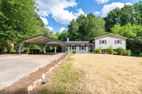4183 Love Rd, Claremont, NC 28610