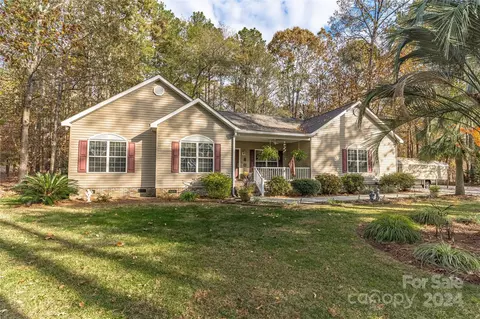 2648 Harbor View Rd, Camden, SC 29020