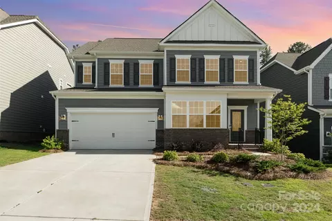 2020 Whipcord Dr, Waxhaw, NC 28173
