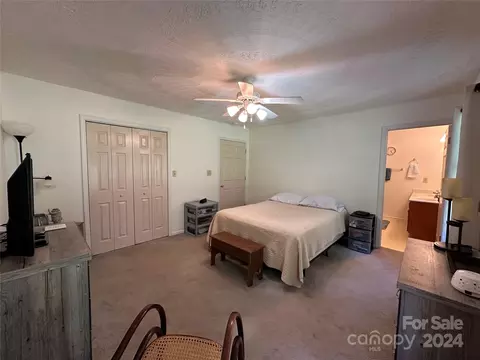 Bedroom - 4886 Sandstone Dr, Conover, NC 28613 photo 3 of 5