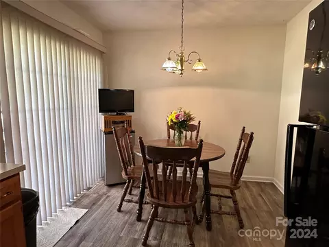 Dining - 4886 Sandstone Dr, Conover, NC 28613 photo 1 of 2