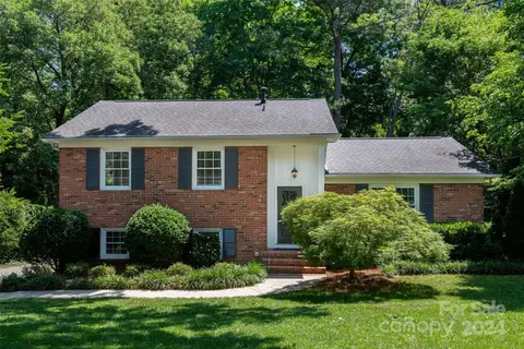 6707 Knightswood Dr, Charlotte, NC 28226