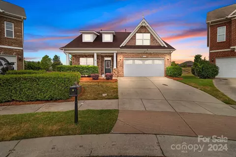 9516 Rocky Spring Ct, Concord, NC 28027