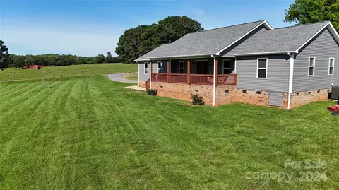 158 Eaves Farm Rd, Bessemer City, NC 28016