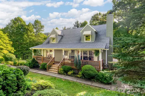 38 Amber Ln, Asheville, NC 28803