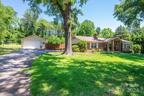 606 3rd Street Sw Pl SW, Conover, NC 28613
