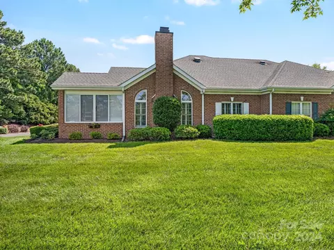 11338 Olde Turnbury Ct, Charlotte, NC 28277