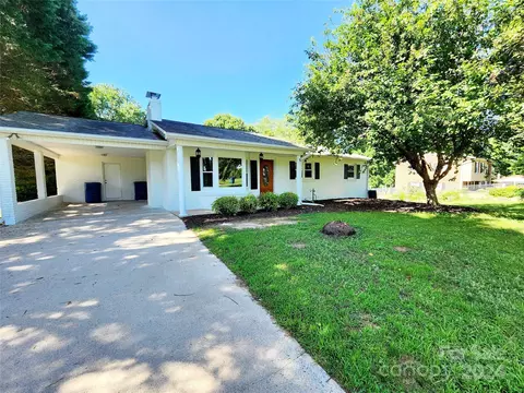 5 Plaza Dr, Granite Falls, NC 28630