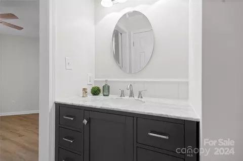 Bath - 944 Southwest Dr, Davidson, NC 28036 photo 1 of 3
