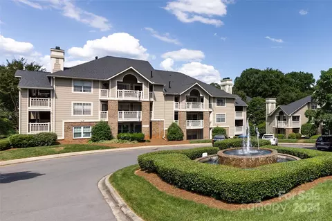 5009 Sharon F Rd #F, Charlotte, NC 28210