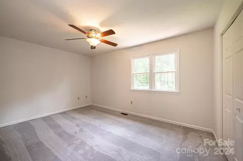 Bedroom - 4044 Pinecrest Dr, Hickory, NC 28601 photo 1 of 6
