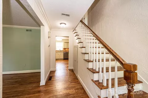 Entry Way - 4044 Pinecrest Dr, Hickory, NC 28601 photo 1 of 2