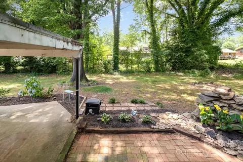 Exterior - 4081 Section House Rd, Hickory, NC 28601 photo 3 of 7